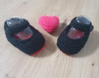 Handmade knitted Baby Mary Jane Shoes - 0-3m - Black and Red