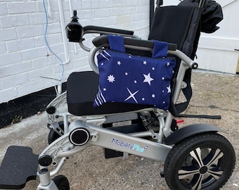 Wheelchair armrest bag