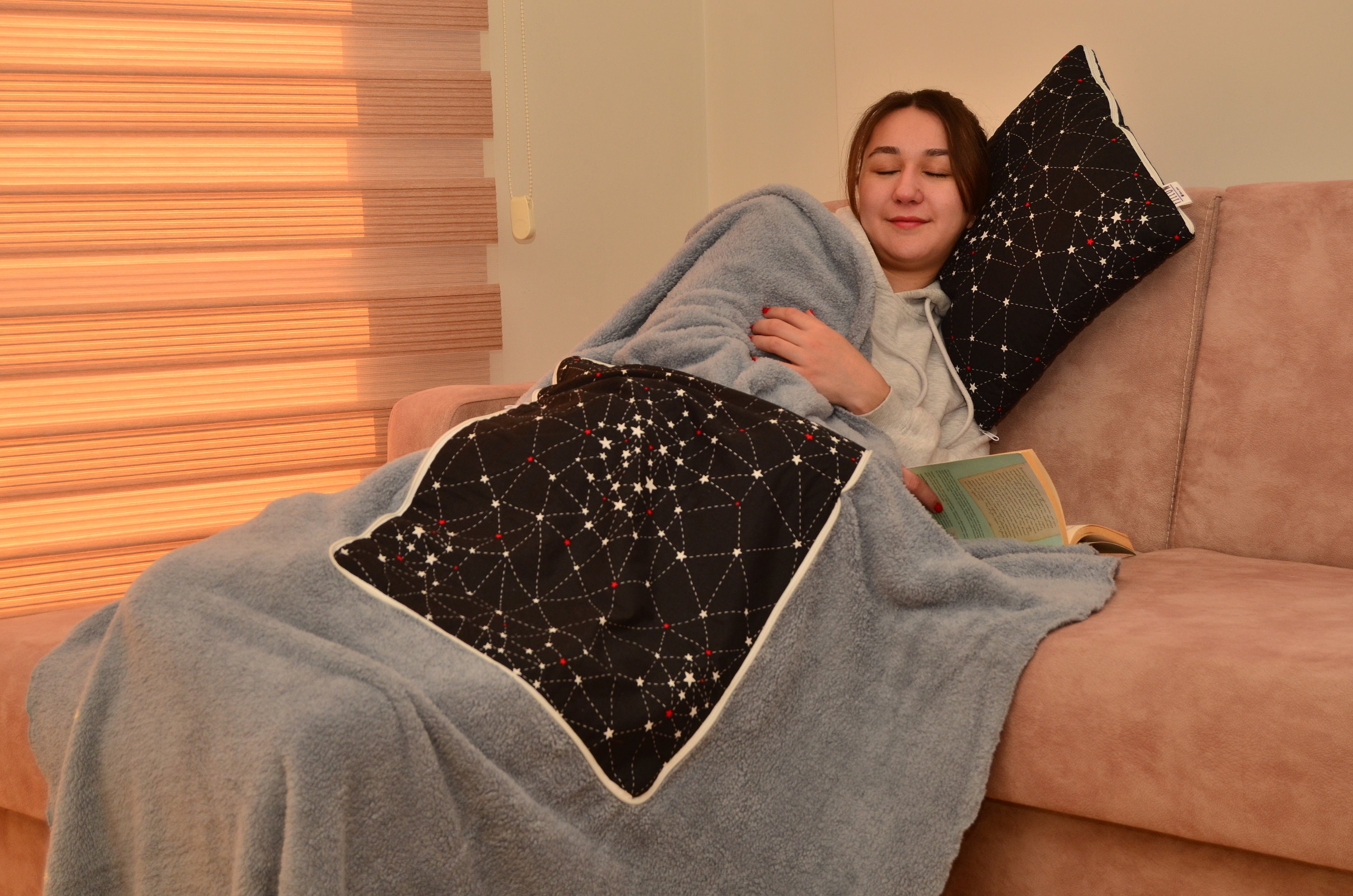 Blanket made of pillows hotsell