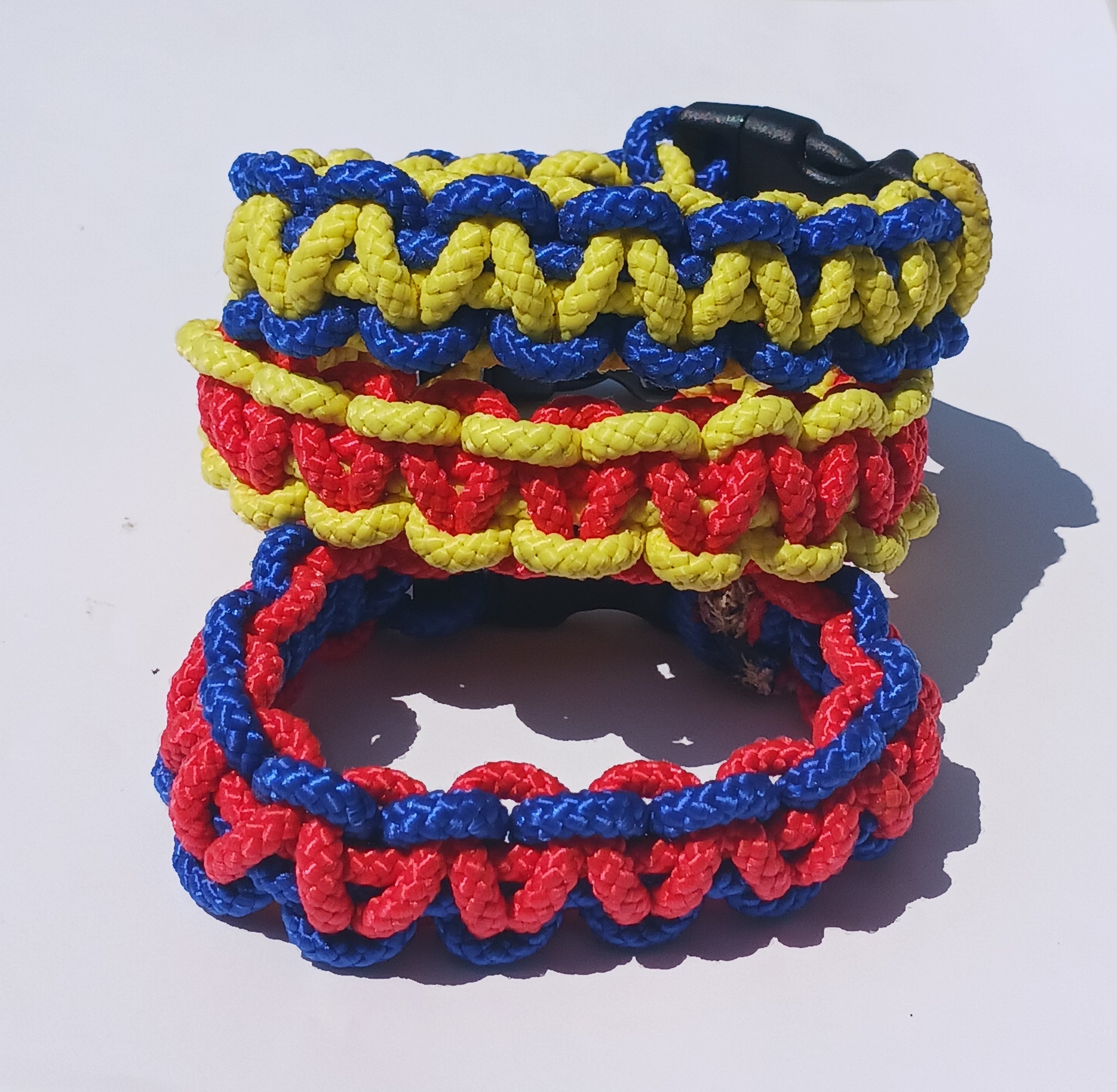 Buy Thick Paracord Bracelet W Buckle, Unisex Buckled Paracord Wristband,  550 Survival Paracord Bracelet, Macrame Wristband, Masculine Paracord  Online in India 