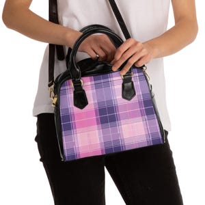 Bolso de hombro con estampado de cuadros escoceses en tonos pastel, rosa y morado imagen 4