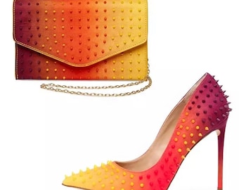 Zapatos de tacón con púas Skittles y bolso a juego Talla 10 U.S.