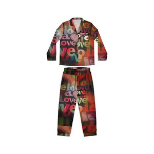 Colorful Love Print Satin Pajamas: Women's Cozy Loungewear