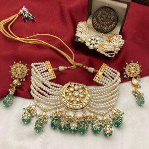 Handmade Kundan Choker Set / Indian Choker Set / Kundan Necklace / Kundan Stones / Indian Bridal Set / Kundan Jewlery / Pearl Choker