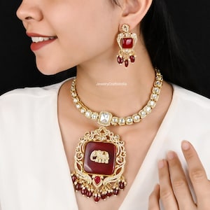 Handmade Kundan Necklace / Traditional Indian jewelry /Kundan Bridal jewelry / Indian Bridal Set / Sabhyasachi Jewelry / Victorian Necklace