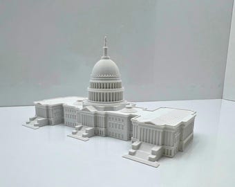 U.S. Capitol Building Model: Patriotic Desk Decor