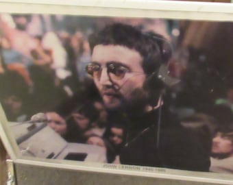 ビートルズ・ルーフトップ・コンサート：ジョン・レノン 24×36インチ