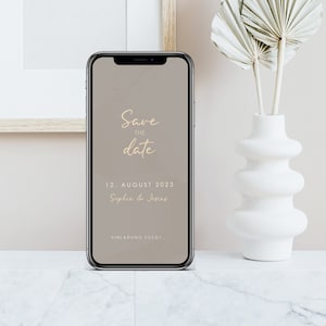 Digitale Save the Date Karte zur Hochzeit mit personalisierten Daten zum Versenden per WhatsApp | Taupe