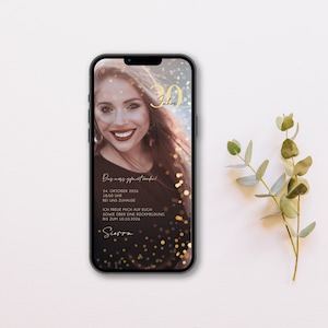 Invitation d'anniversaire numérique avec détails personnalisés à envoyer via WhatsApp | Photo et bokeh