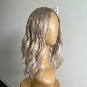100% Echthaar | Platinblond mit Ashy Blonde Balayage Glueless HD Lace Front Perücke