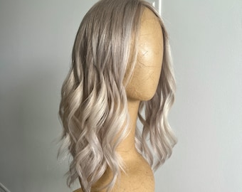 100 % jungfruligt äkta hår | Platinablond med askglödd balayage, limfri HD-peruk med spetsfront