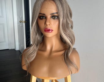 Peluca frontal de encaje HD sin pegamento, 100 % cabello humano virgen, tono ceniza medio con balayage rubio pálido, lista para enviar