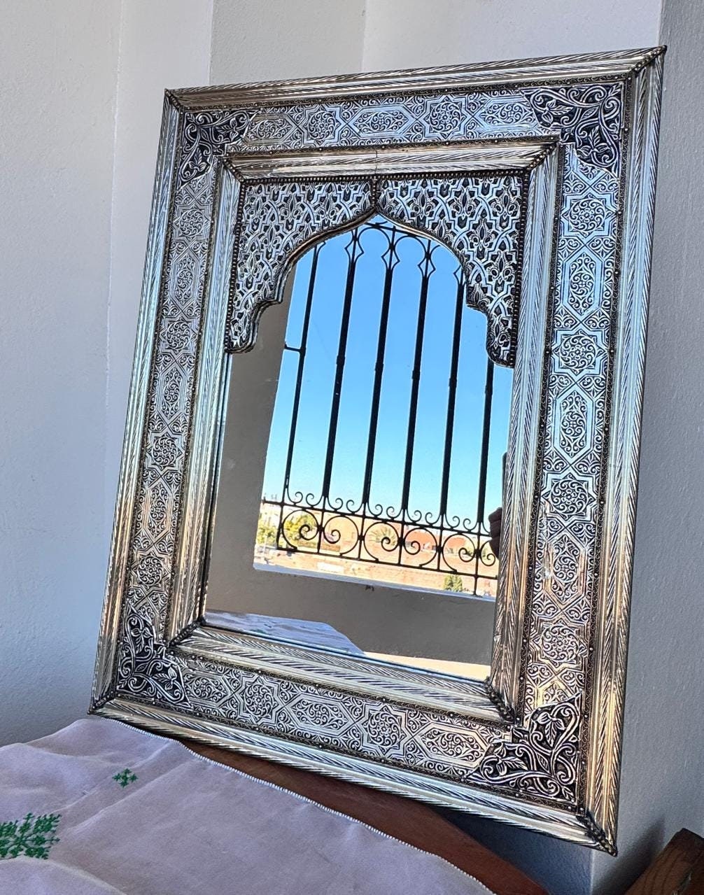 装飾的なシルバーミラー、フロアミラー、全身シルバーアーチウォール