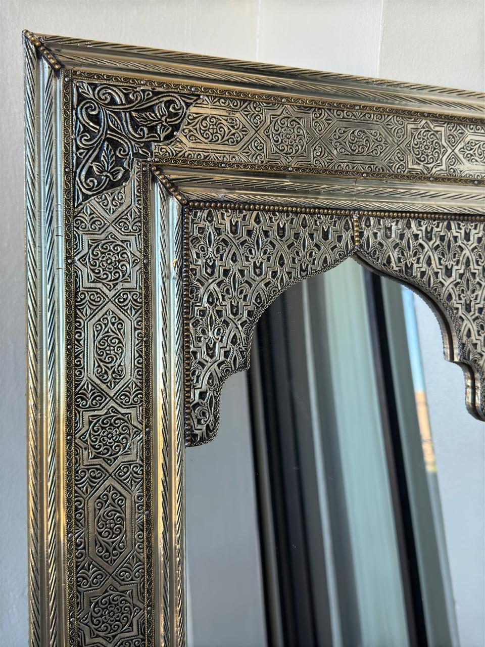 モロッコミラー　特大 モロッコミラー 特大 熱心な読者と本の愛好家のための卸売真鍮