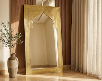 Großer marokkanischer Messing-Bogenspiegel – handgravierter Goldwandspiegel – luxuriöse Dekoration für Eingangsbereich und Badezimmer