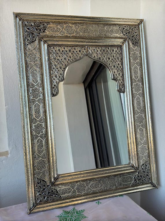 装飾的なシルバーミラー、フロアミラー、全身シルバーアーチウォール