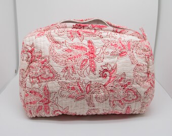 Toiletry bag / Quilted pouch / Makeup bag / Indian patterns / Blockprint / Gift ideas. /Box