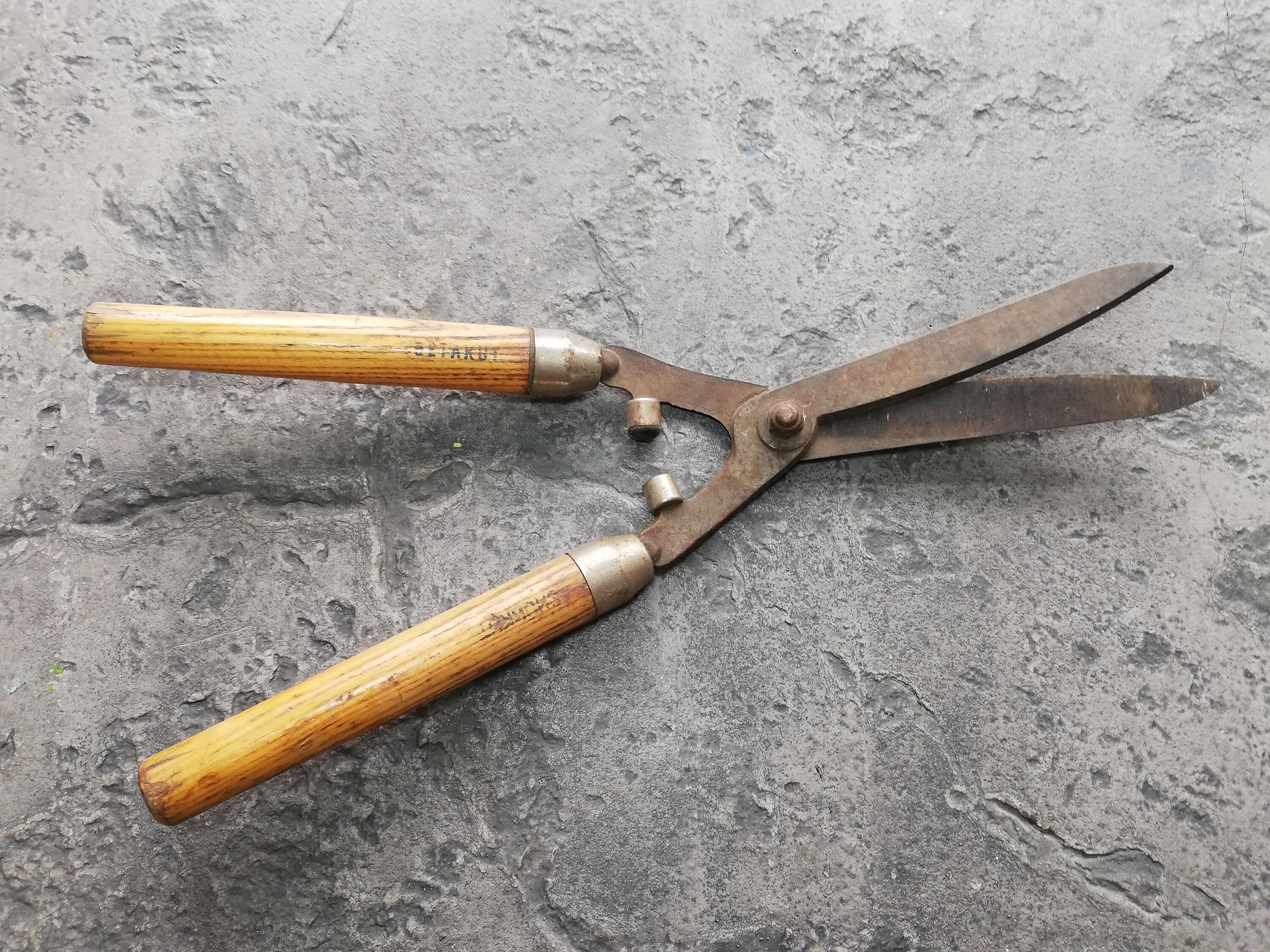 Stihl Large Vintage Garden Hedge Shears, landscaping shears, retro
