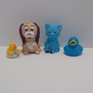 Rubber Ducks Cat Dog Toys - Bath Toys - Squek Toys - Rubber Toys - Rubber Ducks - Rubber Animals - Ducks - Cat - Dog - Animal Toys
