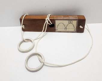 Trärep och ringar pusselspel - Vintagespel - Pussel - Pusselspel - Träspel - Rep och ring