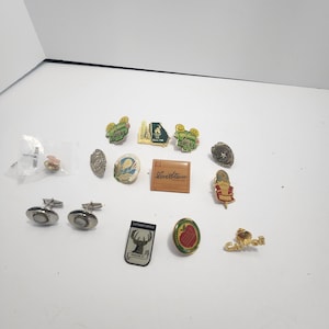 Konvolut Vintage Sammel Pins - Pins - Vintage Pins - Sammel Pins - Buttons - Pinbacks