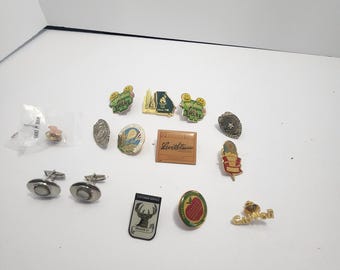 Mixed Lot of Vintage Collectable Pins - Pins - Vintage Pins - Collectable Pins - Buttons - Pinbacks