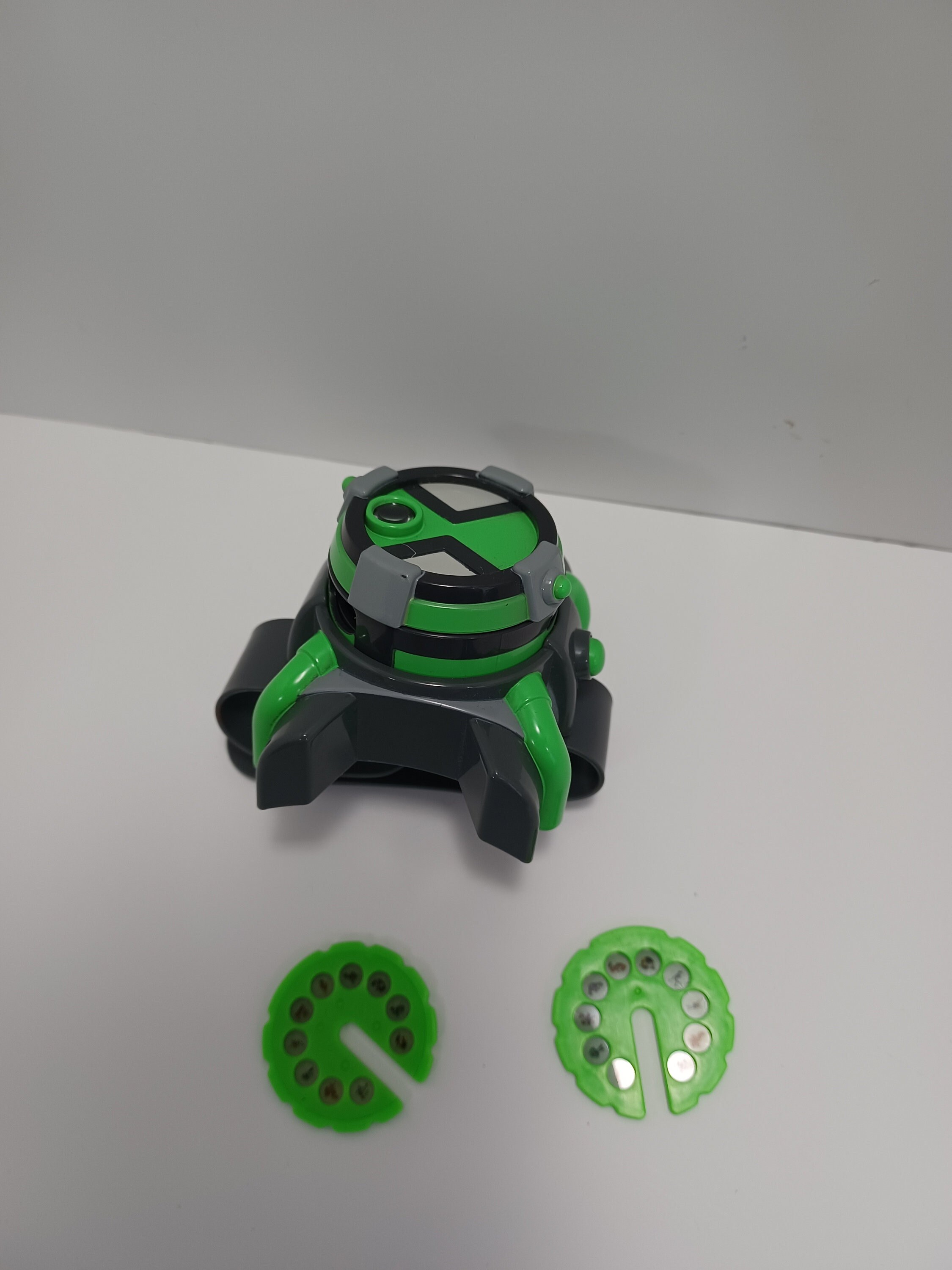 Ben 10 Reboot Kit Decoraçã 10 Mini Displays De Festa