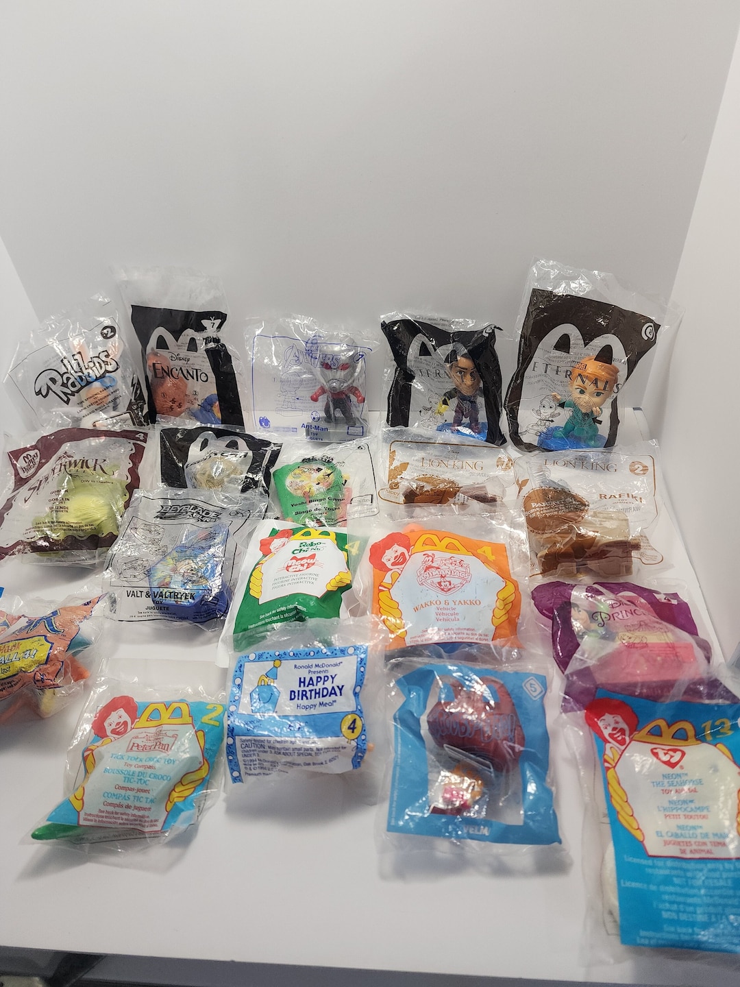 マクドナルドハッピーミールTOYBOOK mcdonald's McDonald's Happy Meal Magic 1993 Hamburger Maker Set