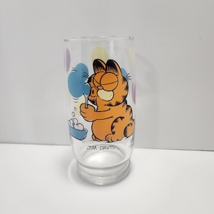 Garfield 1978 United Feature Syndicate Vintage Glass Garfield Blowing Bubbles - Rare - Vintage Glass - Garfield - Character Glass - Garfield