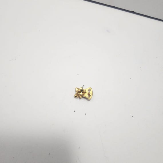 1991 Avon Collectable Gold Toned Earring (only 1) - Avon - Avon Gifts - Avon Jewerly - Gold Toned Earrings - Avon Earrings View 5