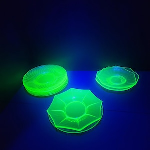 Uranium 1930s Depression Glass Plates Several Options  - Uranium Glass - Vaseline Glass - Plates - Plate Set - 1930 - Depression Glass