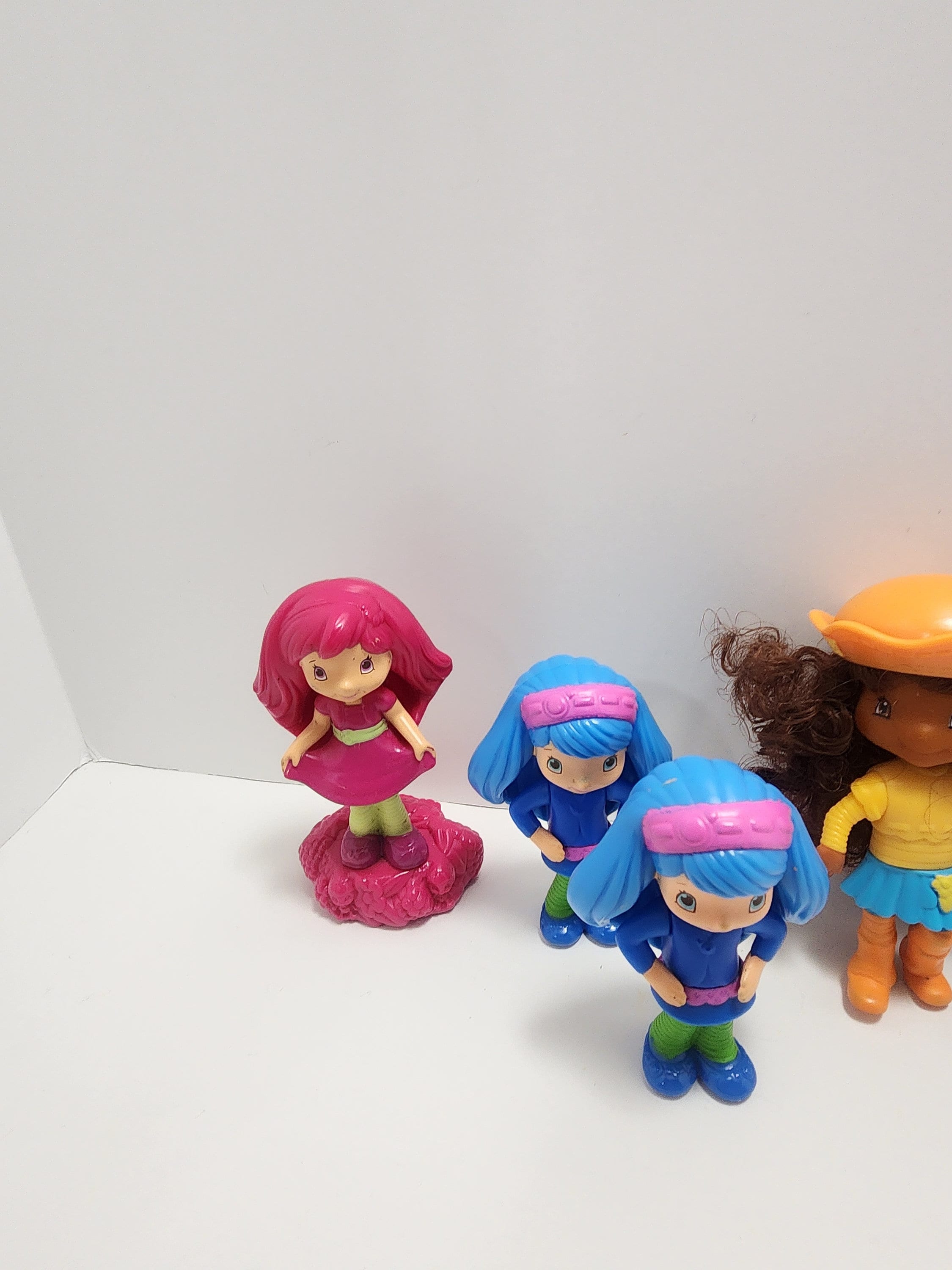 2025人気新作 Strawberry Shortcake 2000s Figures - Zabawki Vintage - Lalki 洋書