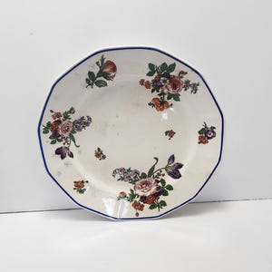 England Royal Doulton Vintage 1970s Plate - Plates - Kitchen - England - Royal Doulton - Vintage Dinnerware - Vintage Plates