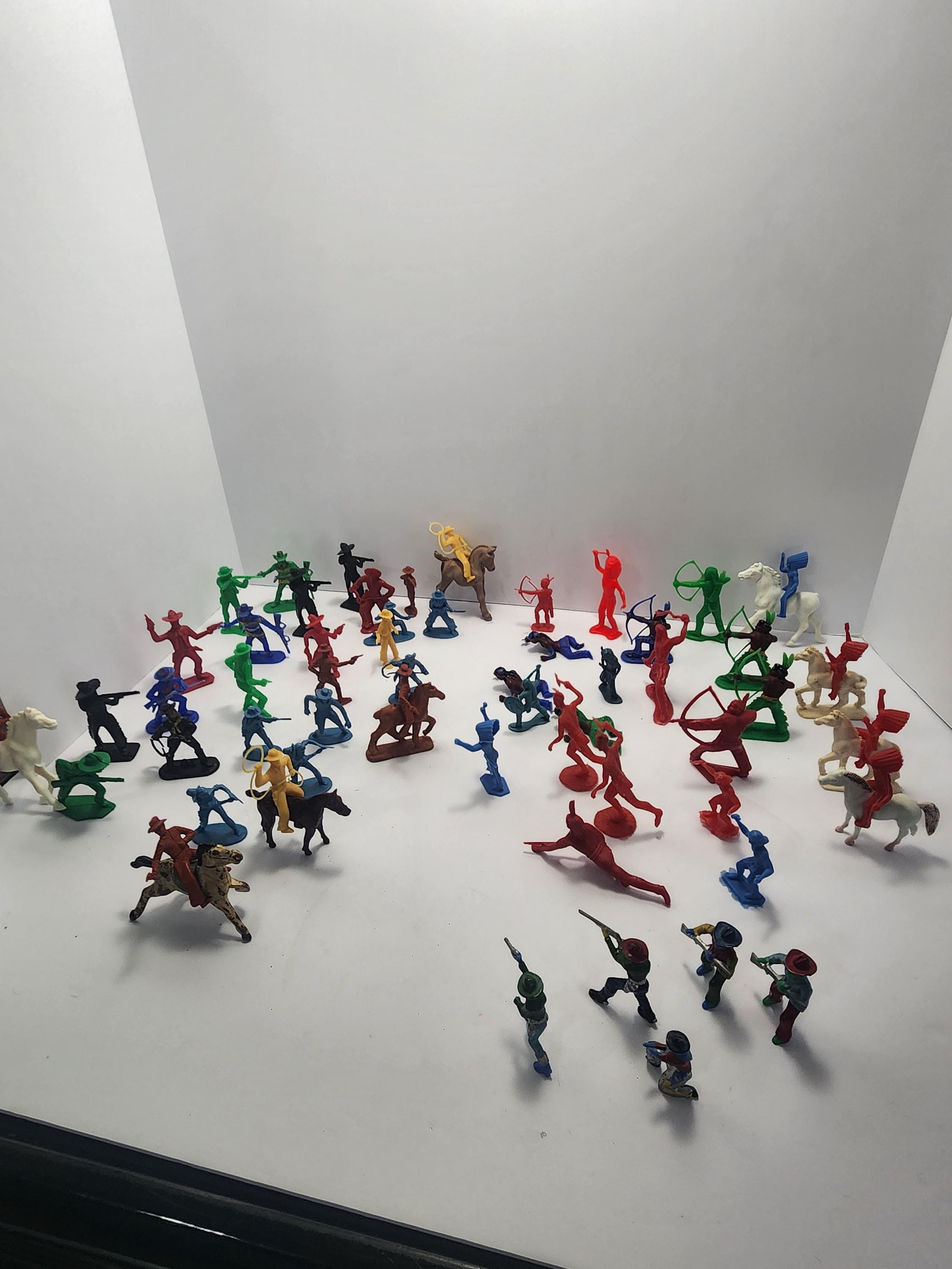 Lot De 13 Figurines Publicitaires Café Legal – Cowboys Et Indiens, 54mm