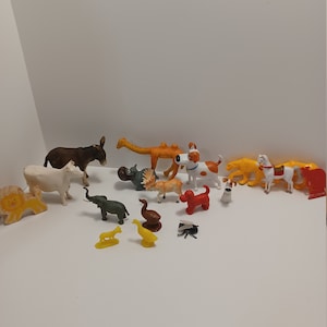 Vintage Animal Toy Lot - Camel Toy - Animal Toys  - Hong Kong Animal Toys