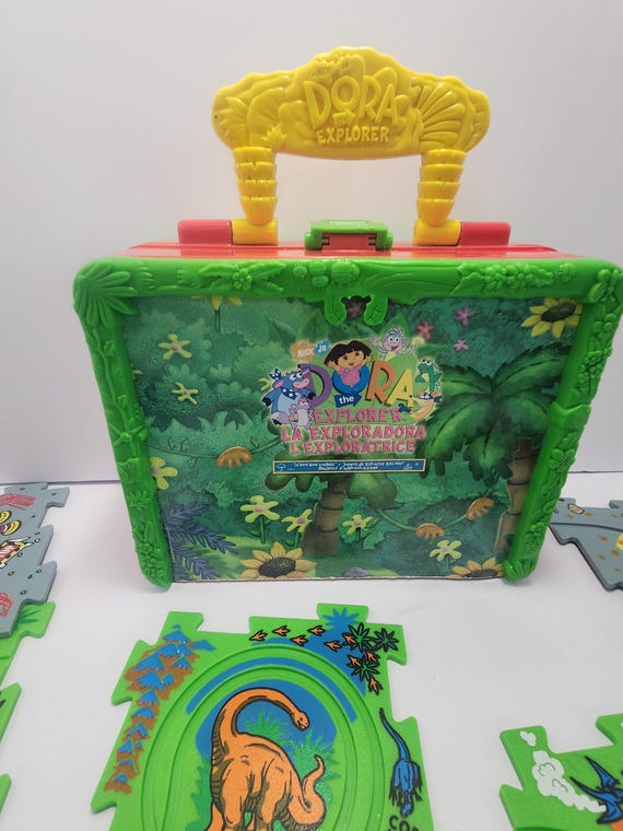 Viacom Vintage Dora the Explorer Lunchbox With Title Game - Dora