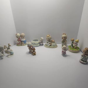 Precious Moments Vintage Figurines - PM - Precious Moments - Religious Gifts - Precious Moments Gifts - Figurines