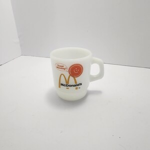 Taza de café clásica vintage de McDonald's Anchor Hocking Fireking de vidrio opalino - McDonald's - Taza de café McDonald's - Tazas - Vidrio opalino - Vintage imagen 2