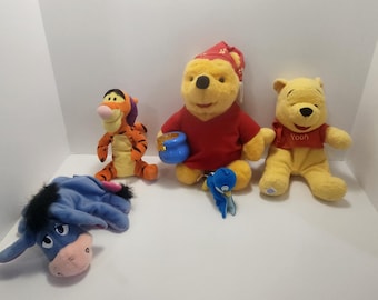 Disney Winnie The Pooh Plüschtiere - Honeypot - Winnie The Pooh - Disney - Disney Plüsch - Mütze Babys - Kuscheltiere