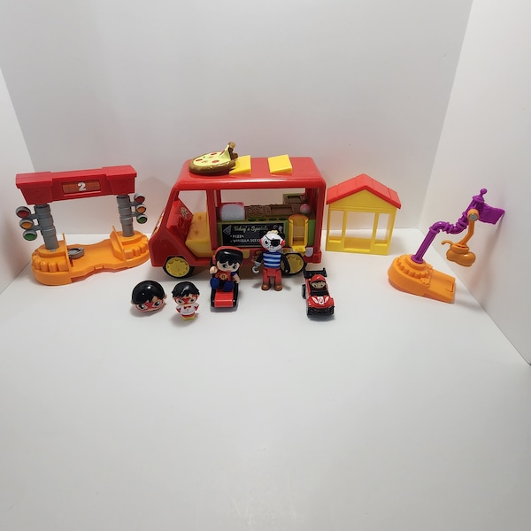 Ryans World Playset and Action Figures - Playset - Ryan's World - Ryan's World Toys