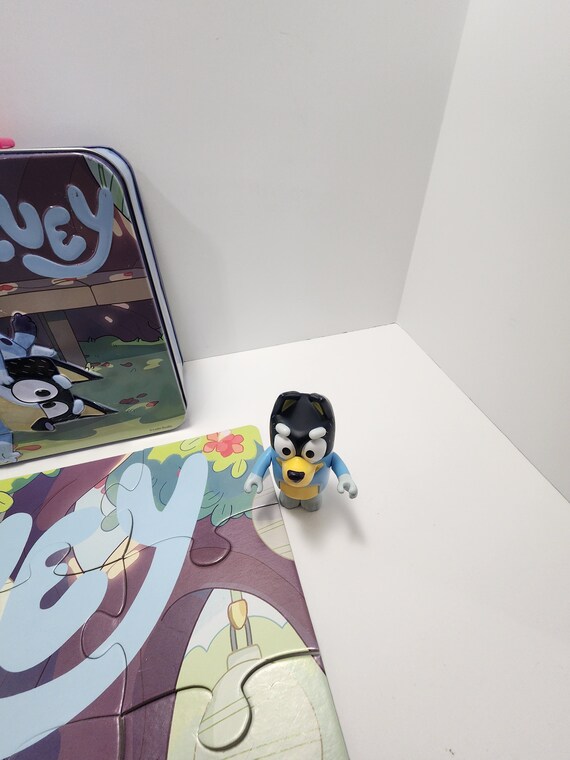 Bluey Lunchbox Tin With Puzzle and Toy Figure Bluey… Gem