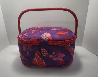 Vintage Sewing Basket FULL Of Stuff - Sewing - Sewing Basket - Baskets - Sewing Material - Sewing Kit - Crafts - Crafting - Vintage Baskets