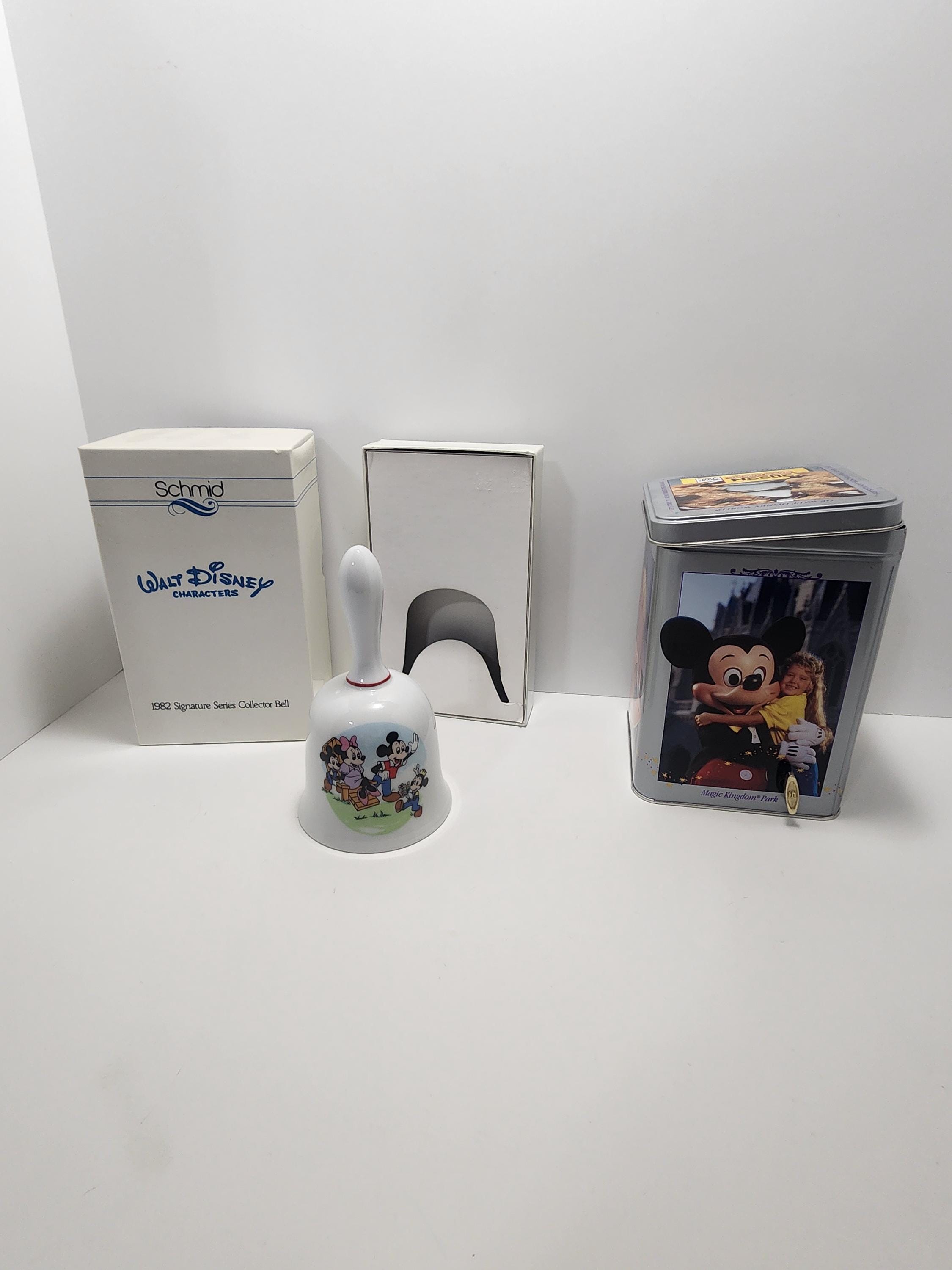 Disney World 1982 Signature Series Collectable Bell - Nestlé Walt