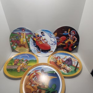 80' McDonald's Plastic Plate×4 マクドナルド絵皿 マクドナルド 絵皿 ドナルド グリマス バーディー – ROBOTROBOT