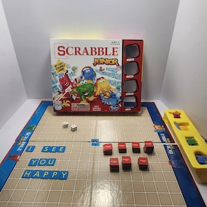Scrabble Junior By Hasbro Bordspel - Hasbro - Hasbro Games - Bordspellen - Kinderspellen - Familiespellen - Familiespelavond - Scrabble