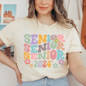 Senior 2024 Shirt, Retro Font, Senior Retro Shirt, 2024 Seniors Shirt, Senior 2024 Retro Shirt, Class of 2024 Senior Shirt, Graduation Gift