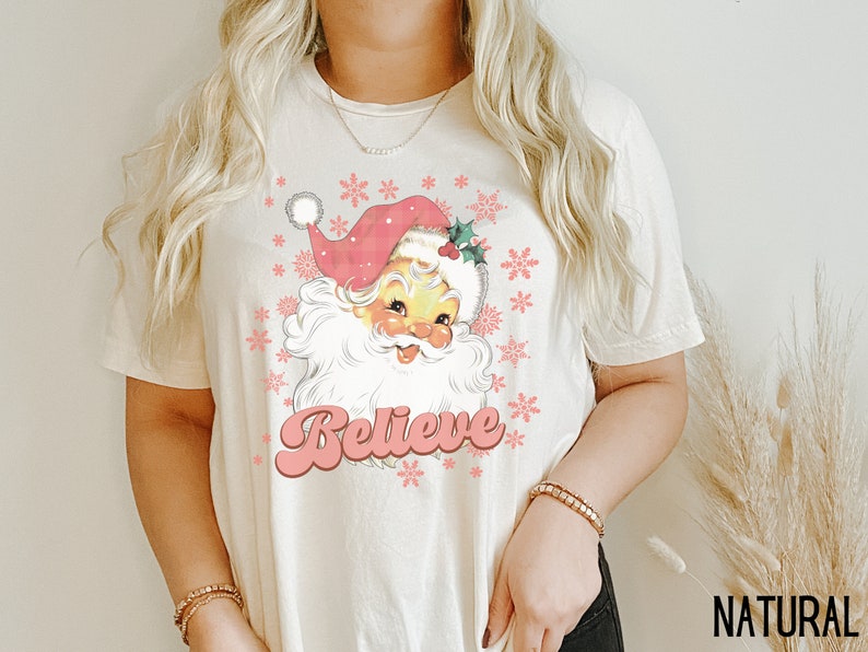 Pink Retro Santa Tee, Pink Christmas Santa Graphic Tee, Clothing, Retro Vintage Tee, Pink Santa T-shirt, Christmas Vibes, Pastel Holiday Tee bild 6