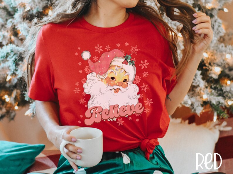 Pink Retro Santa Tee, Pink Christmas Santa Graphic Tee, Clothing, Retro Vintage Tee, Pink Santa T-shirt, Christmas Vibes, Pastel Holiday Tee bild 7