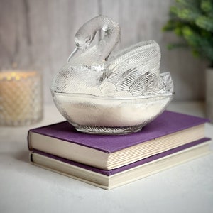 Unique Candle, Vintage Glass Swan, Gift for Mom, Hostess Gift image 8