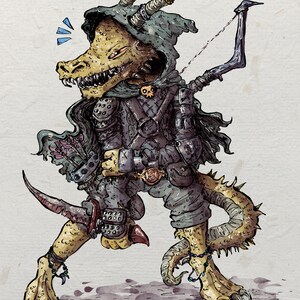 Puede incluir: Ilustraci&oacute;n de una criatura fant&aacute;stica con cabeza de reptil, que lleva armadura y una capa con capucha. Lleva un arco y una daga. La criatura es amarilla y gris, con un dise&ntilde;o detallado y un tema medieval.